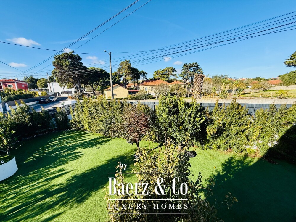 4 bedroom house with heated swiming pool garden and garage in Sintra image