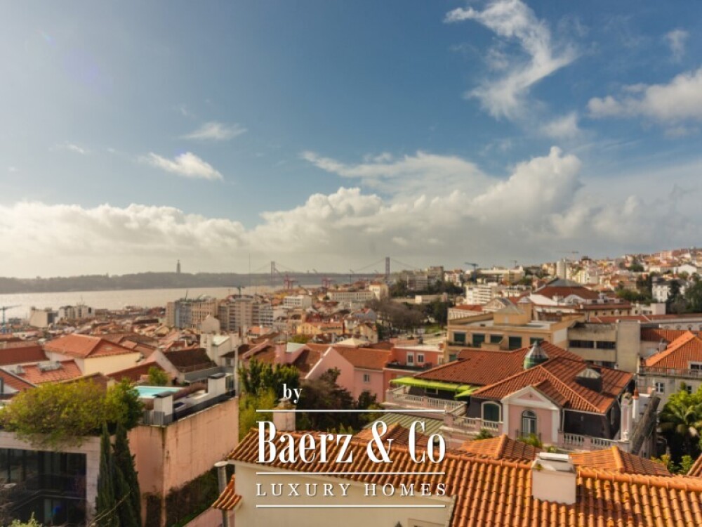 Discover this exceptional two-bedroom apartment in Príncipe Real, offering truly breathtaking views. image