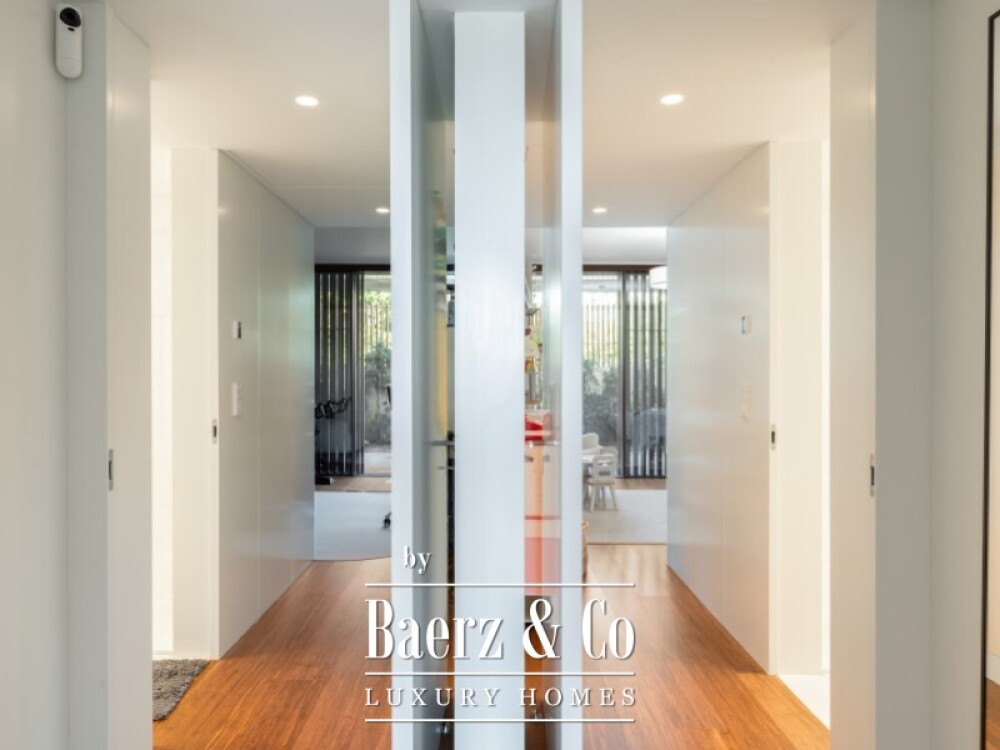 Luxurious Apartment with 3 Ensuite Bedrooms - Garden and Swimming Pool - Privileged Location - Sea View - Walking Distance from the beach - Gated community with 24/7 Security. image
