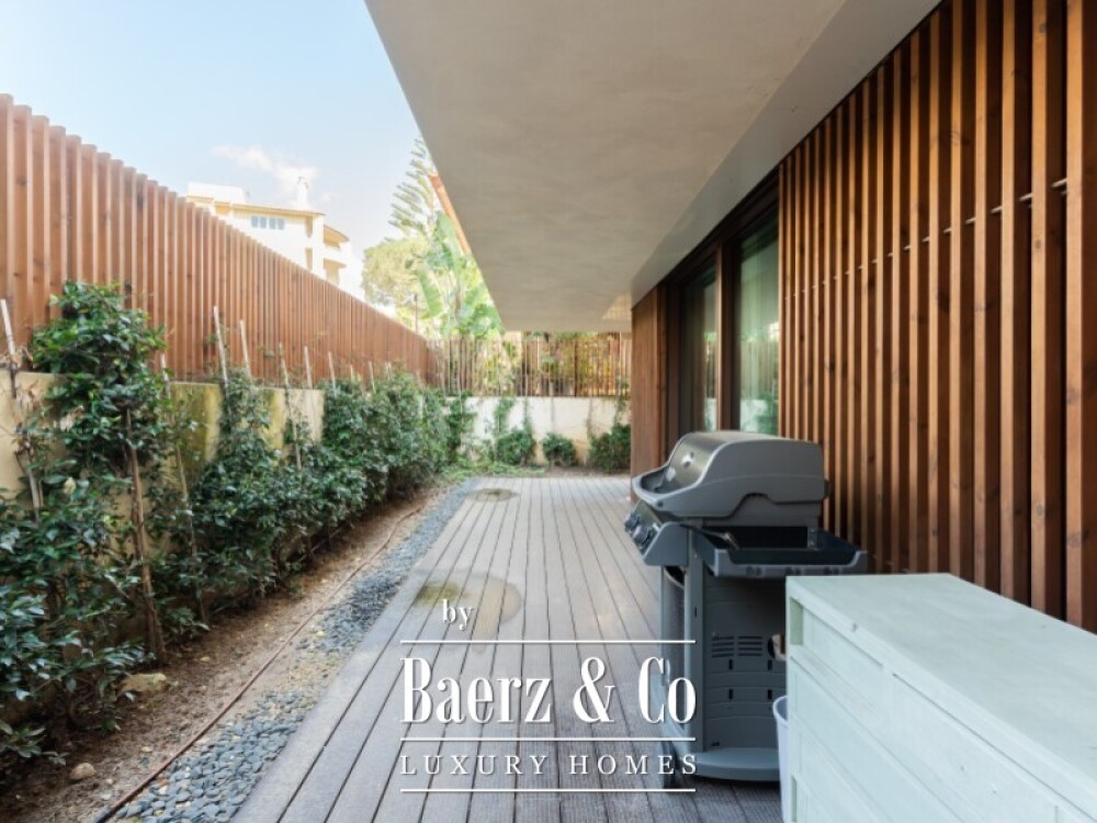 Luxurious Apartment with 3 Ensuite Bedrooms - Garden and Swimming Pool - Privileged Location - Sea View - Walking Distance from the beach - Gated community with 24/7 Security. image