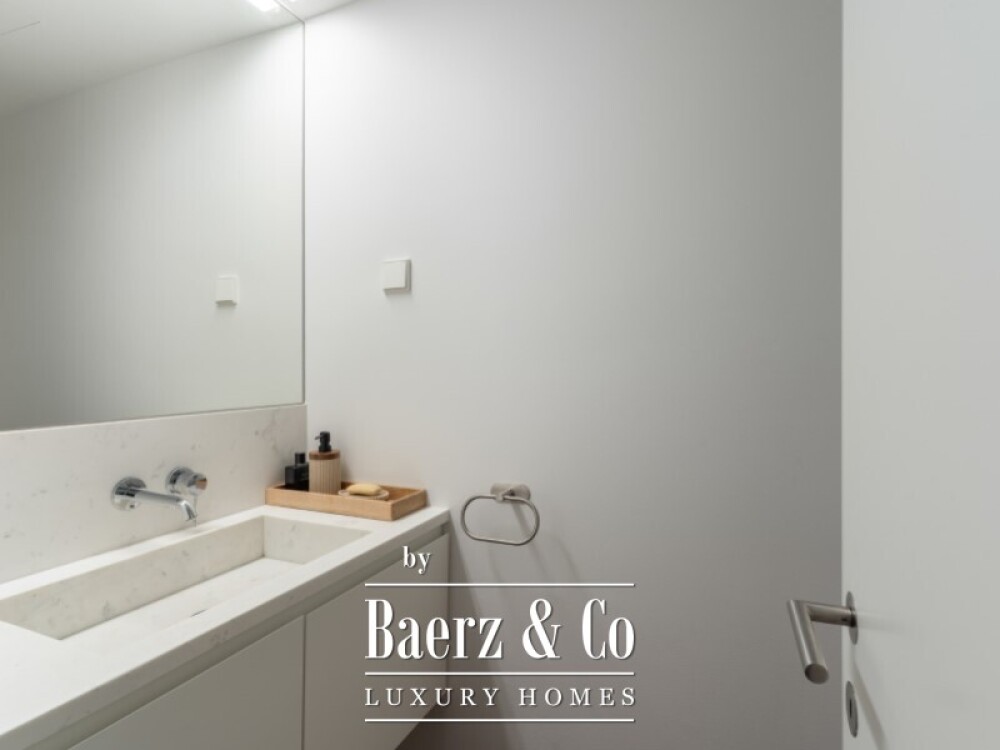 Luxurious Apartment with 3 Ensuite Bedrooms - Garden and Swimming Pool - Privileged Location - Sea View - Walking Distance from the beach - Gated community with 24/7 Security. image