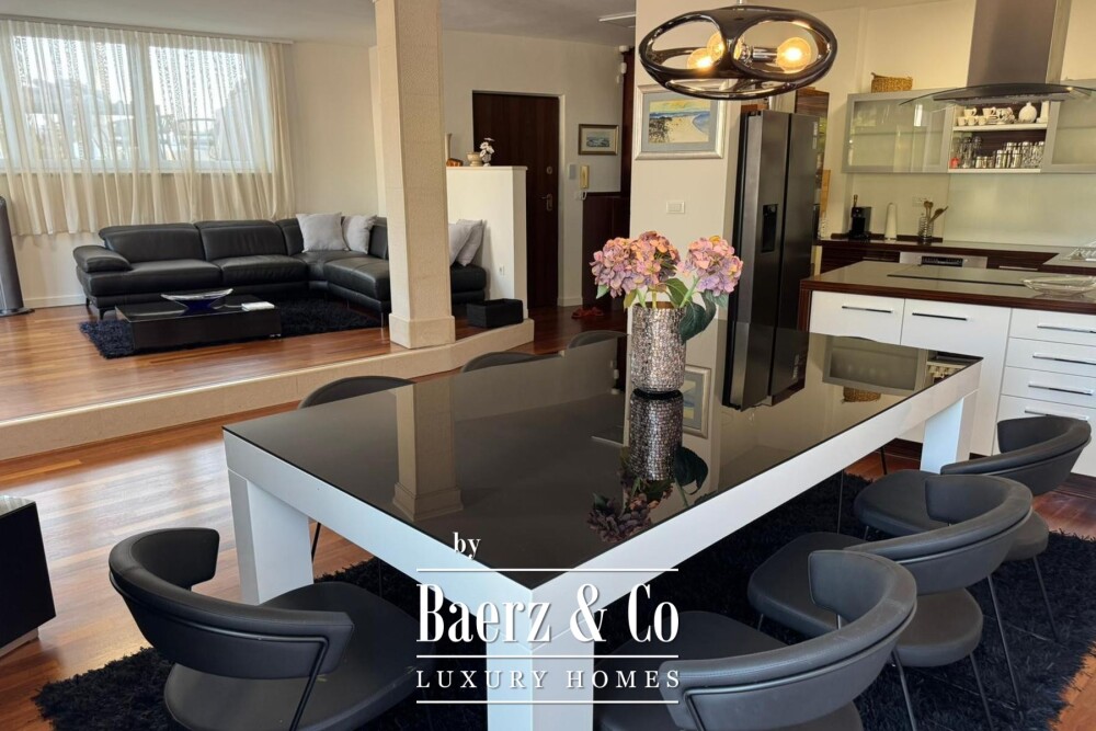 Brač, Bol, luxury penthouse in the town centre and building plot with building permit image