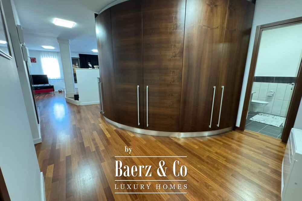 Brač, Bol, luxury penthouse in the town centre and building plot with building permit image