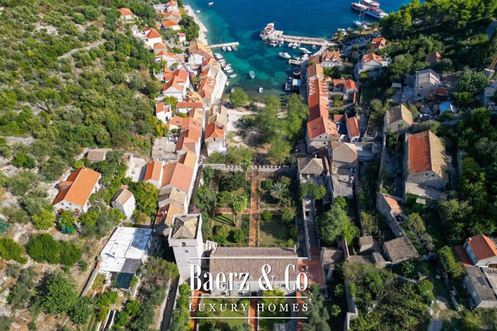 Dubrovnik surroundings - a unique summer residence preserved in its original form image