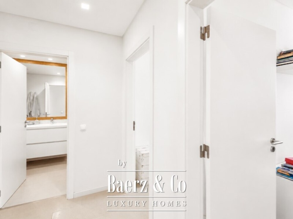 3 Bedroom Apartment with Estrela Basilica View | 138 m² | 2 Garage Spaces | Storage Room image