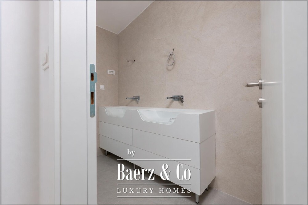 Opatija Privé, exclusive three-room penthouse 84 m², swimming pool, gym image
