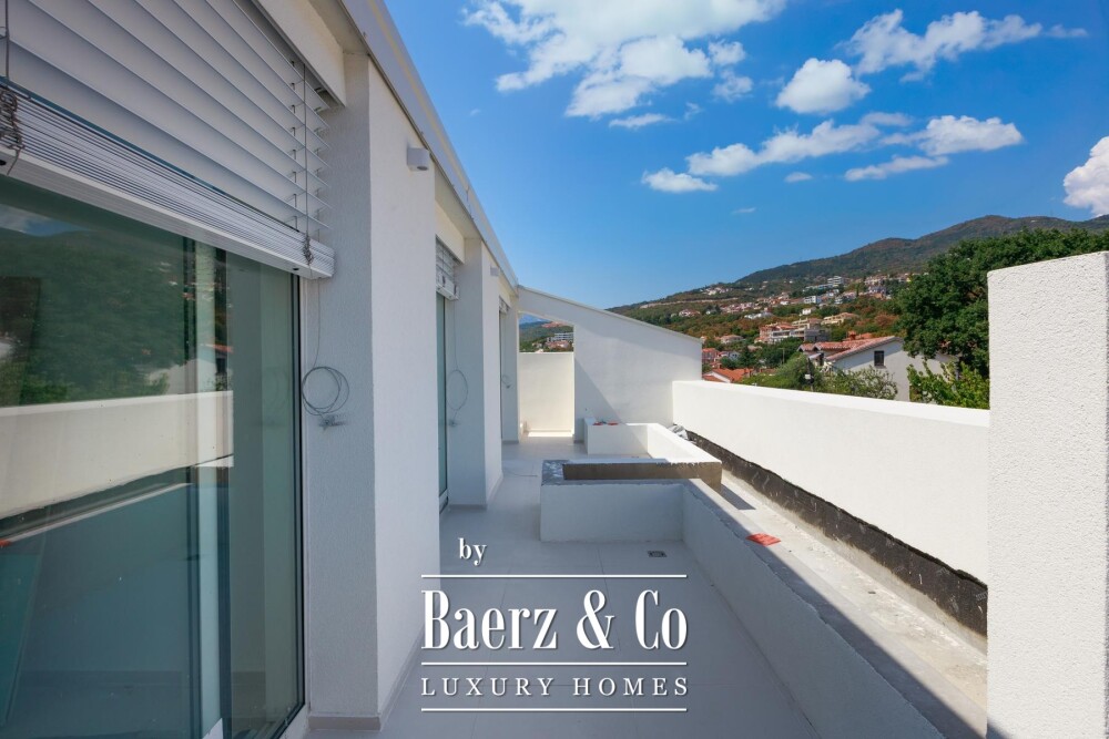 Opatija Privé, exclusive three-room penthouse 109.4 m², swimming pool, gym image