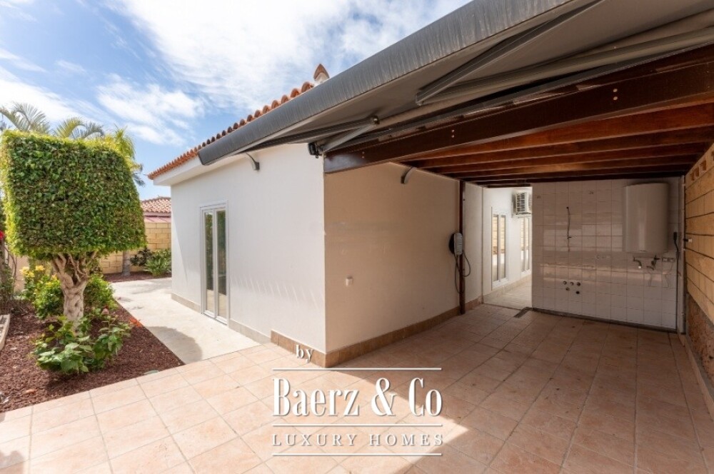 Refurbished villa with a separate annexe on Tenerife image