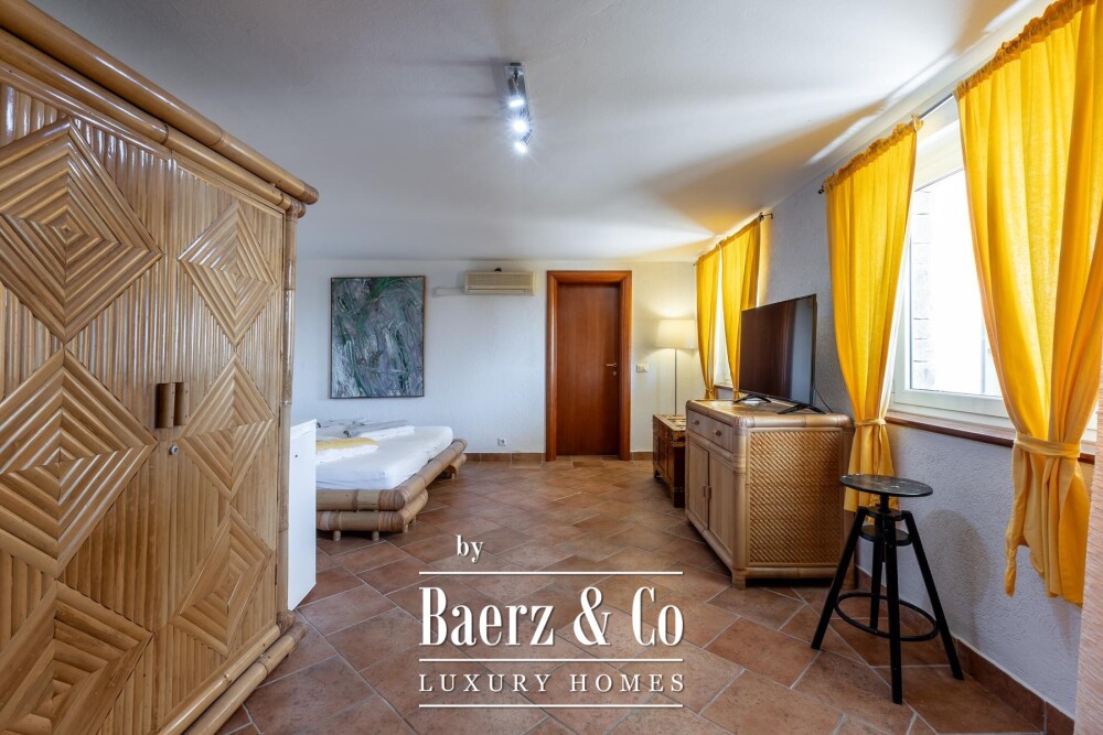 Rogoznica, a beautiful villa with a pool, a view of the sea and a hidden garden image