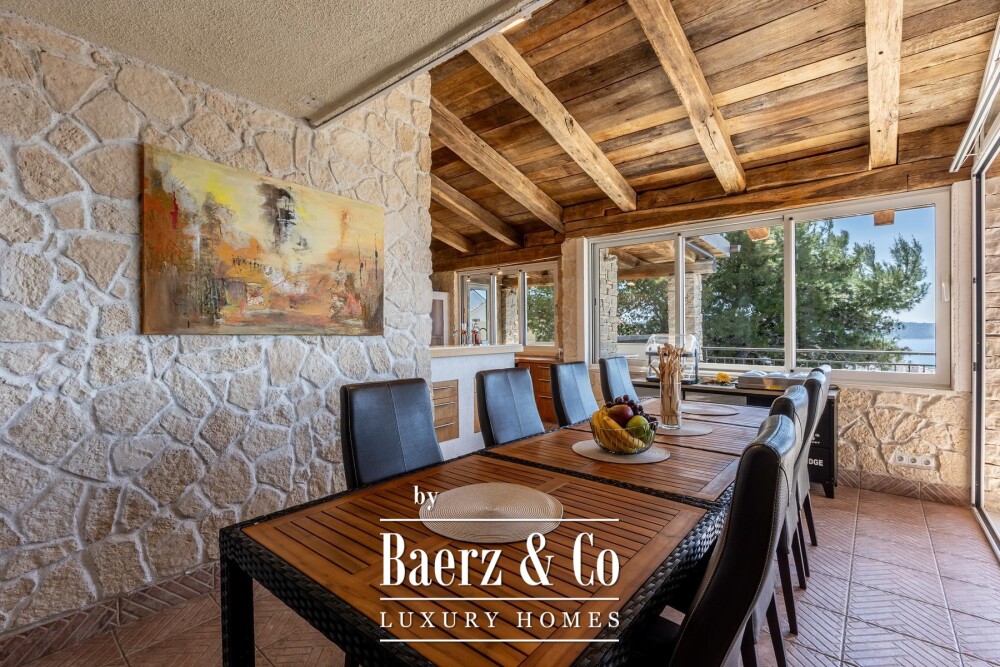 Rogoznica, a beautiful villa with a pool, a view of the sea and a hidden garden image