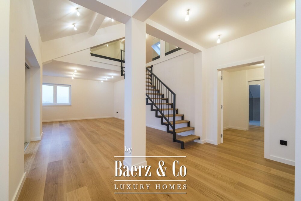 Zagreb, Srebrnjak, modern five-room penthouse 194 m² with gallery and garage image