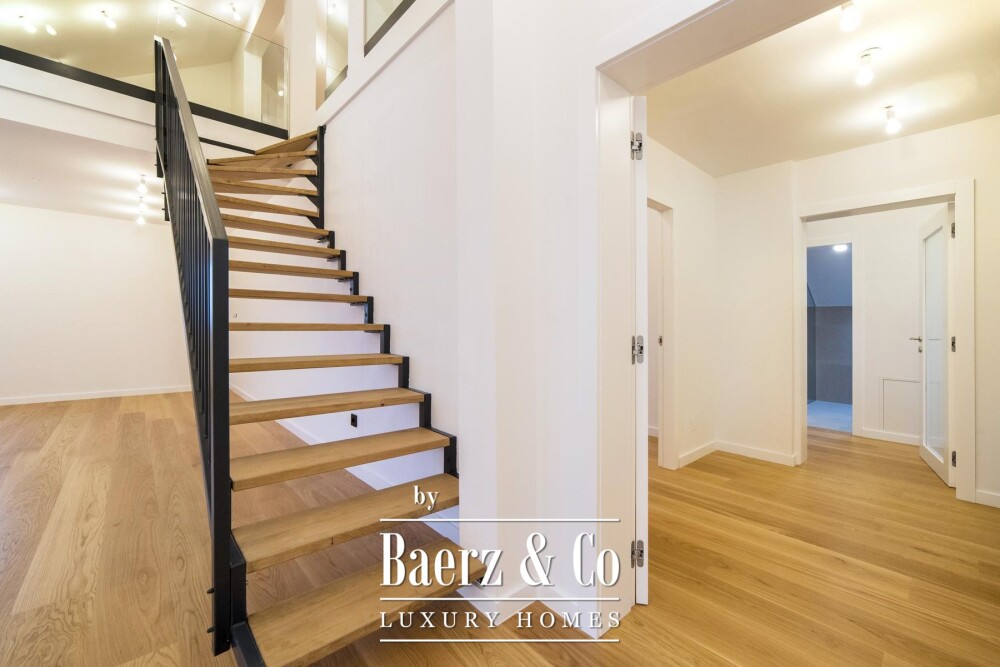Zagreb, Srebrnjak, modern five-room penthouse 194 m² with gallery and garage image