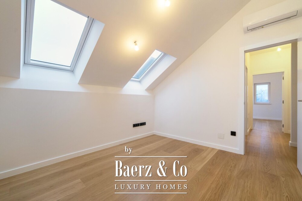 Zagreb, Srebrnjak, modern five-room penthouse 194 m² with gallery and garage image