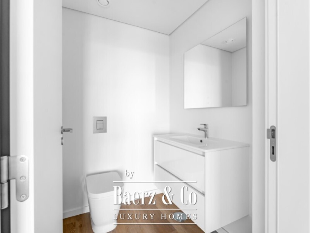 Prestigious 3 Bedroom Apartment with River View, in Miraflores image