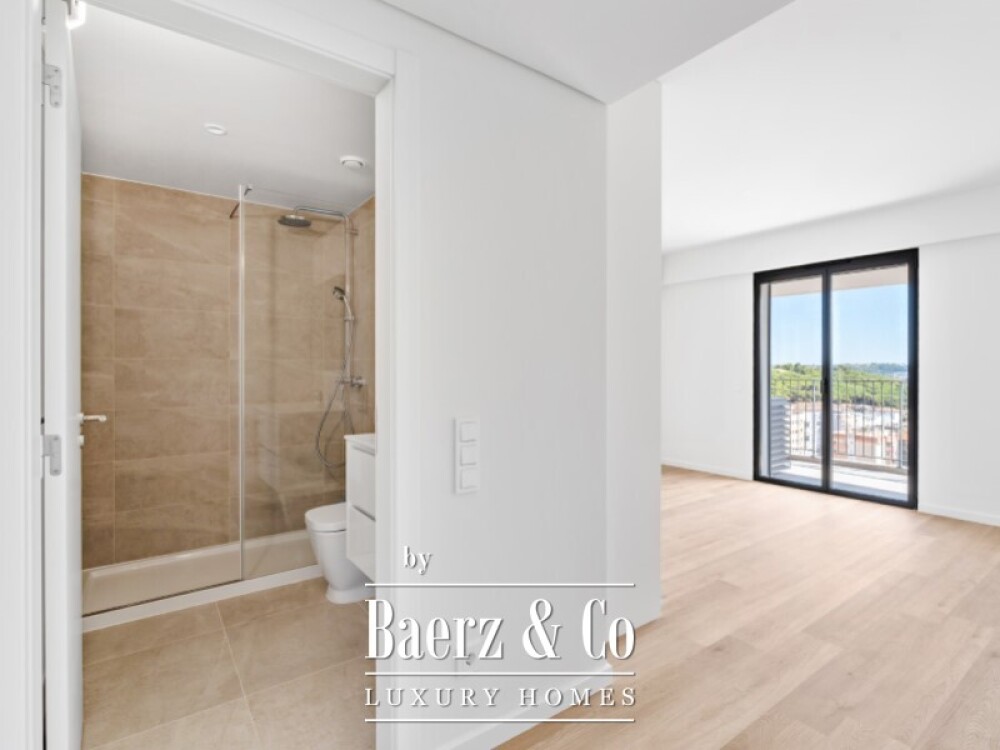 Prestigious 3 Bedroom Apartment with River View, in Miraflores image