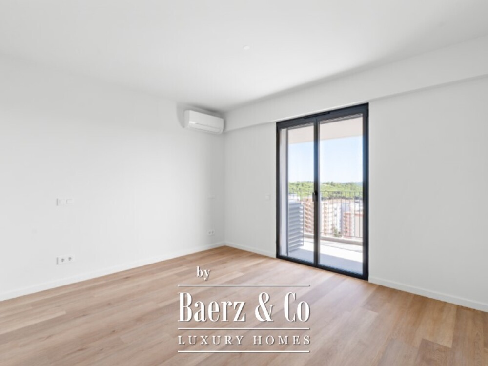 Prestigious 3 Bedroom Apartment with River View, in Miraflores image