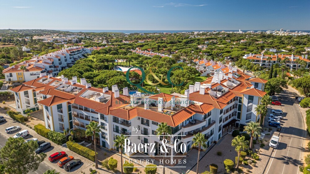 Beautiful luxury home in Quarteira, Vila Sol image