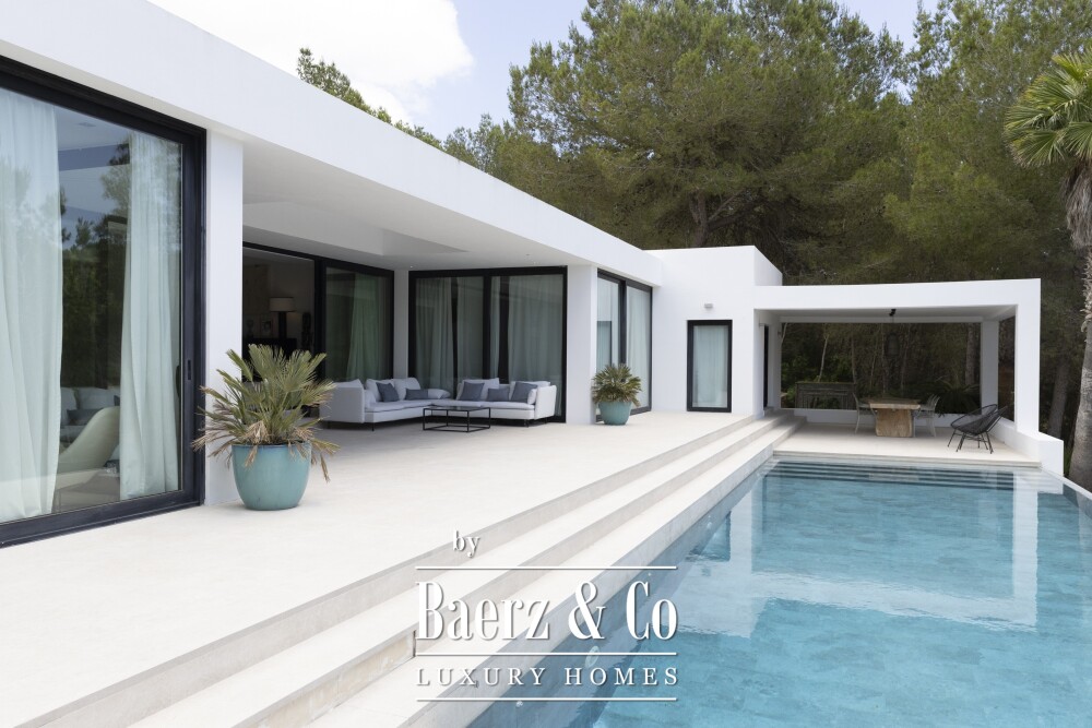 Beautiful villa next so Santa Gertrudis image