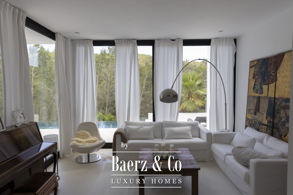 Beautiful villa next so Santa Gertrudis image