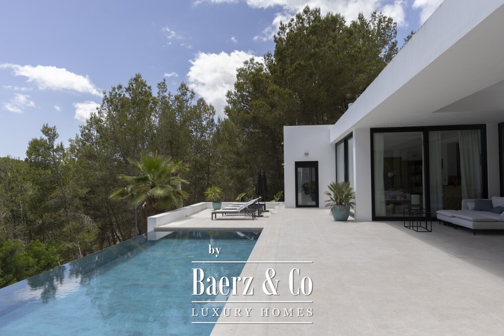 Beautiful villa next so Santa Gertrudis image