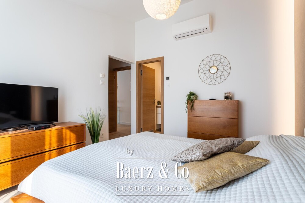 Okrug Donji, unique villa with panoramic sea view image
