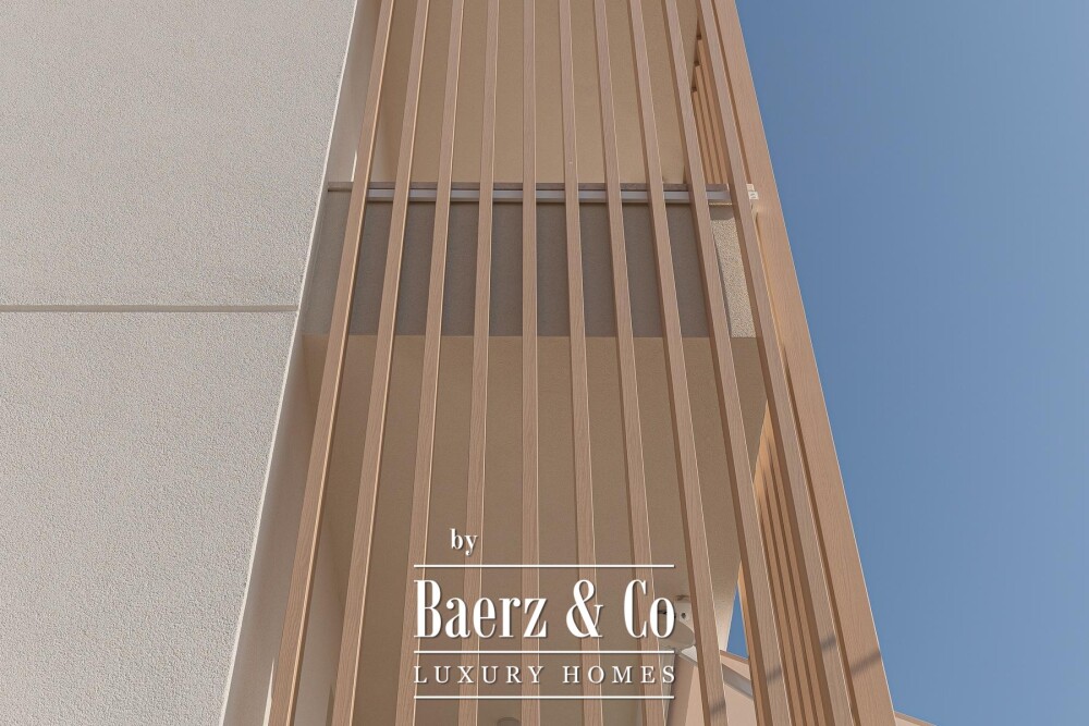 Okrug Gornji, two luxury residential units near the beach image