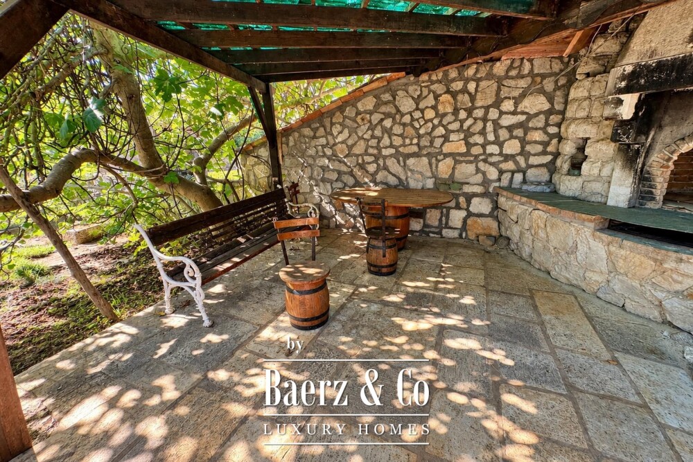 Island of Cres, Punta Križa, 280 m² house for renovation on a spacious 3,150 m² plot image