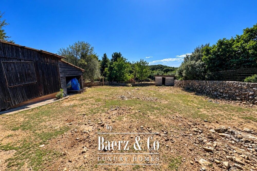 Island of Cres, Punta Križa, 280 m² house for renovation on a spacious 3,150 m² plot image