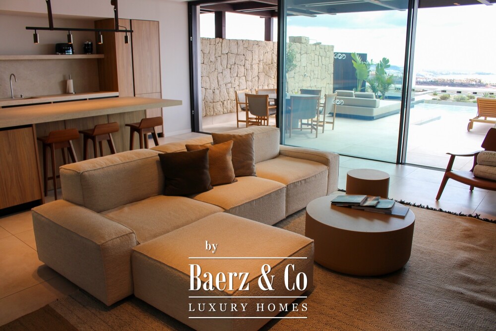 Exclusive 2-bedroom villa in a 5* complex Costa Adeje image