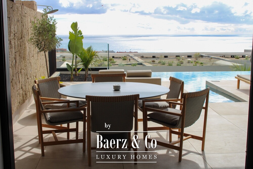 Exclusive 2-bedroom villa in a 5* complex Costa Adeje image