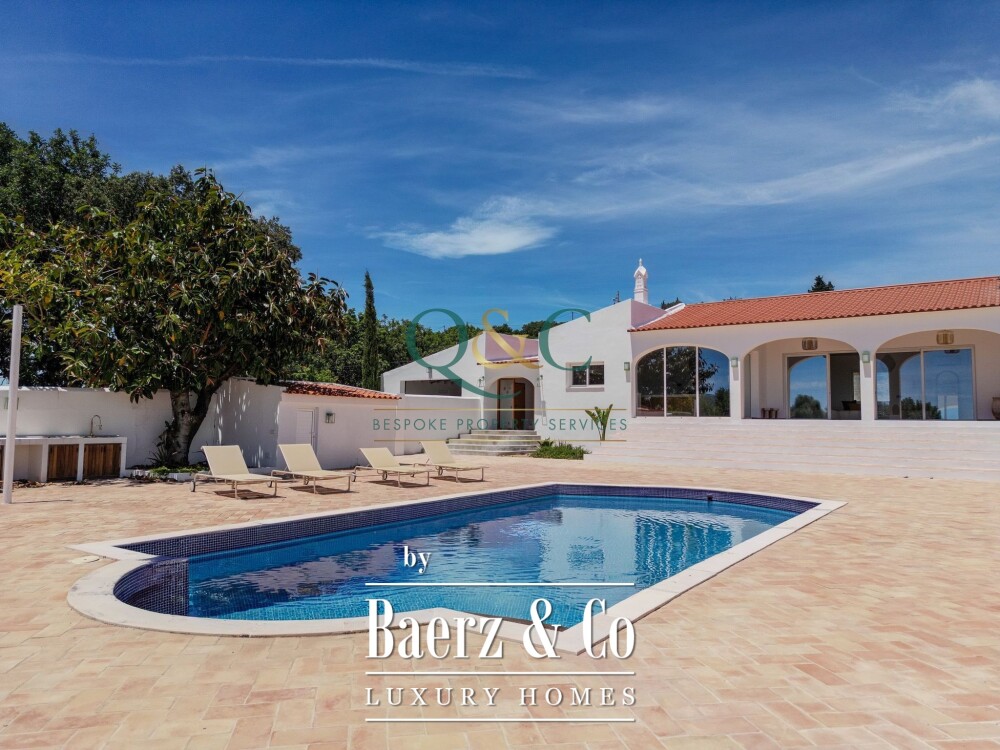 Beautiful luxury home in Santa Bárbara de Nexe, Quinta das Raposeiras image