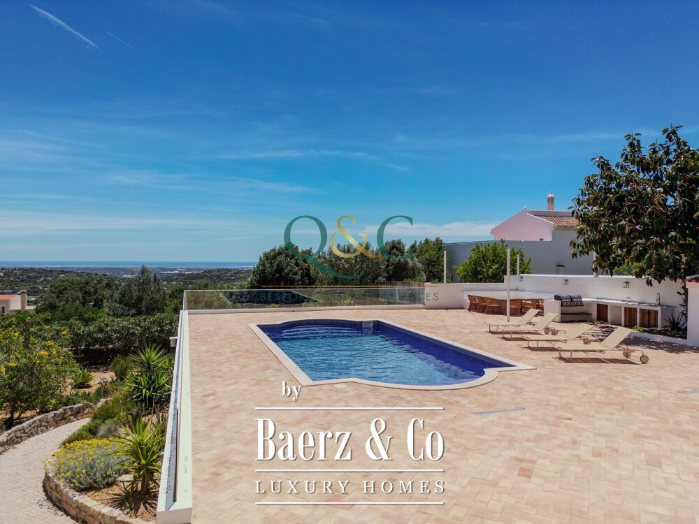Beautiful luxury home in Santa Bárbara de Nexe, Quinta das Raposeiras image