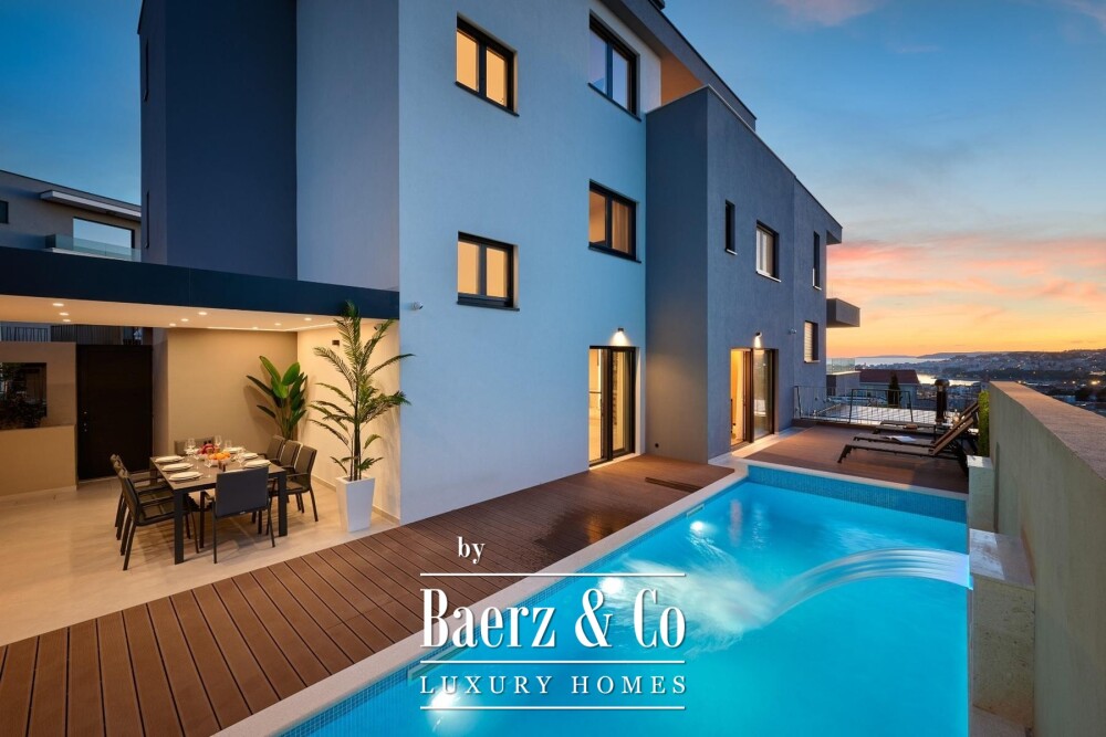 Split, Podstrana, modernly furnished villa in a gated community image