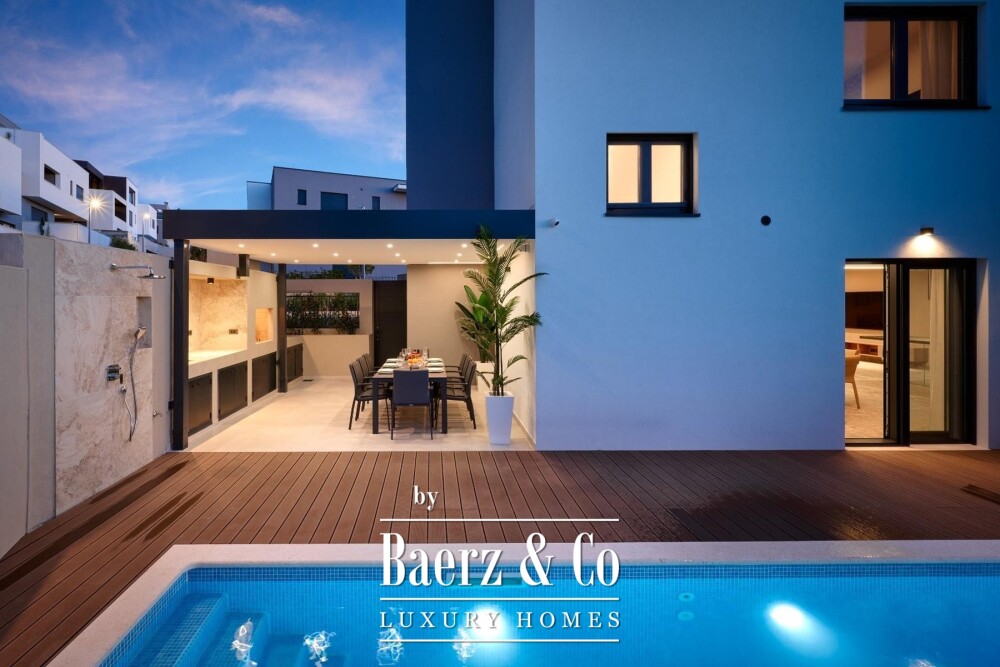 Split, Podstrana, modernly furnished villa in a gated community image