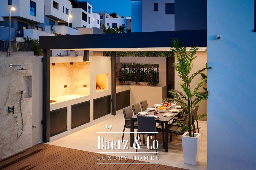 Split, Podstrana, modernly furnished villa in a gated community image