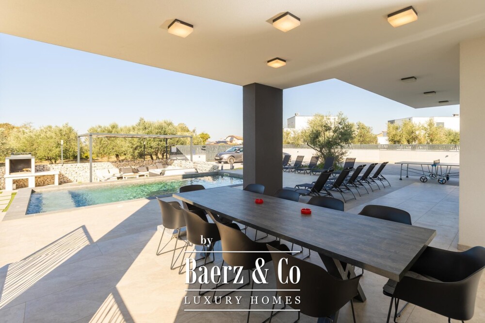 Istria, Galižana, spacious house with pool, large yard and sea view image