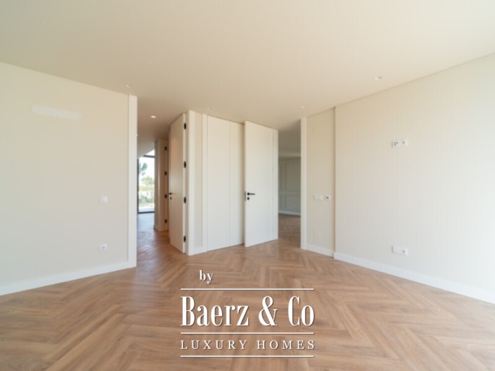 Brand-New Contemporary Villa in São João das Lampas, Close to the Beach image