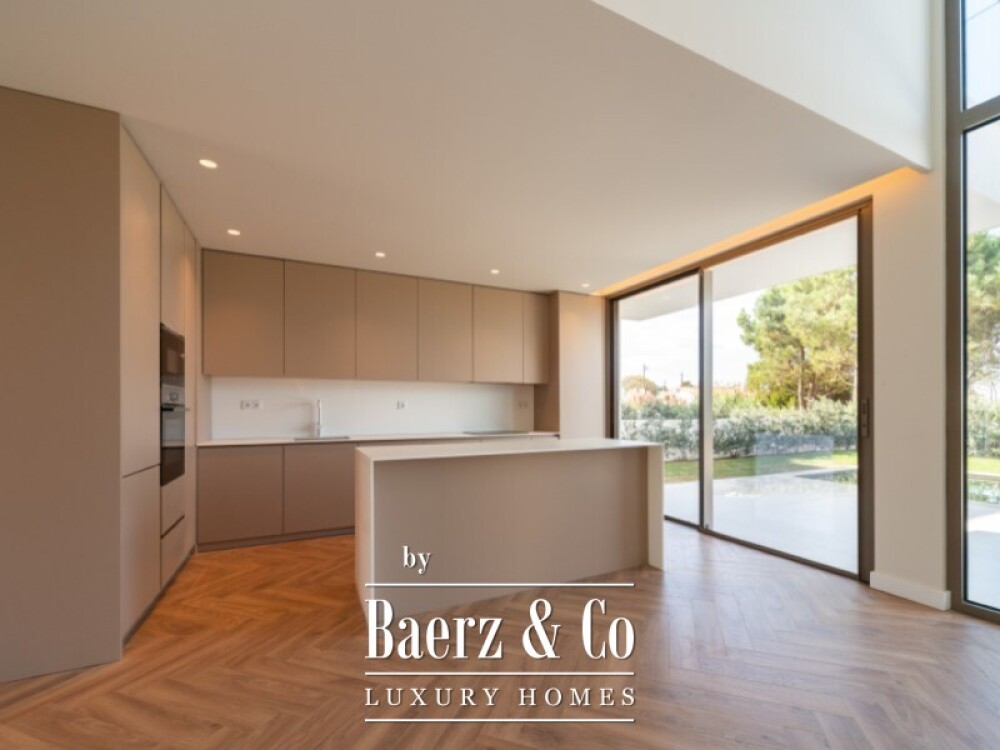 Brand-New Contemporary Villa in São João das Lampas, Close to the Beach image