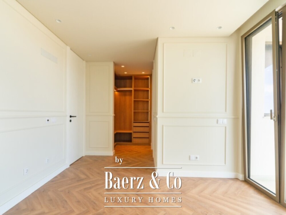 Brand-New Contemporary Villa in São João das Lampas, Close to the Beach image