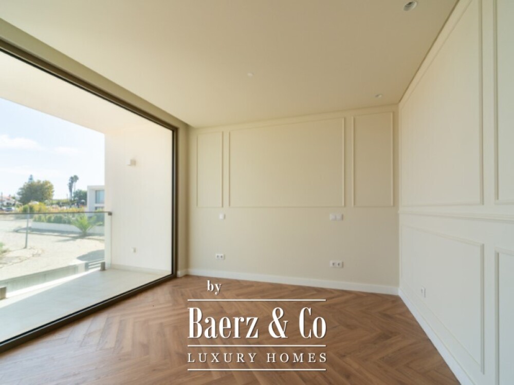Brand-New Contemporary Villa in São João das Lampas, Close to the Beach image