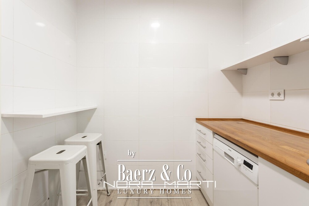 Apartment for sale in Les Corts image