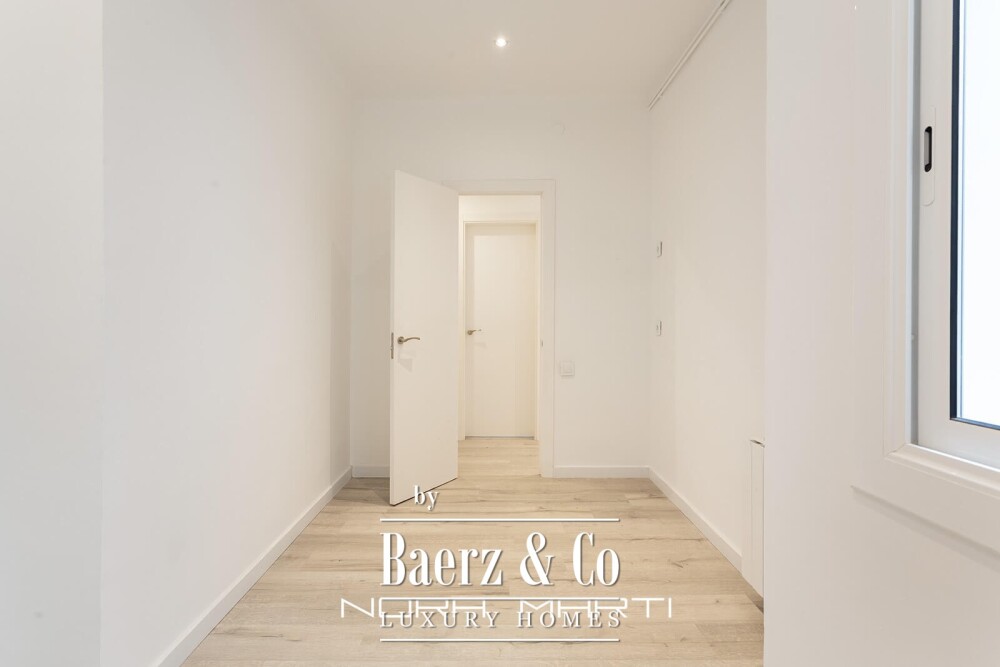 Apartment for sale in Les Corts image