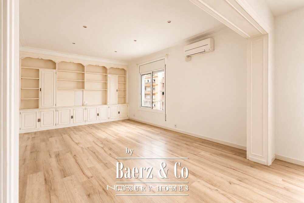 Apartment for sale in Les Corts image