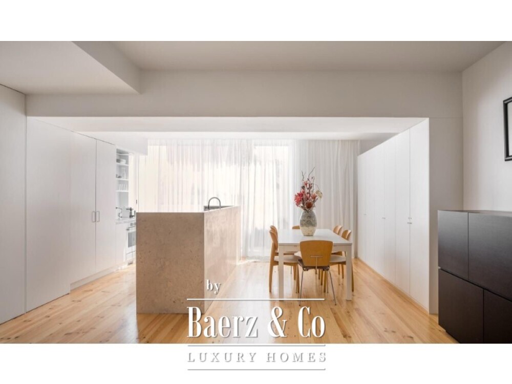 3-Bedroom plus study apartment , with Private Outdoor Space, in Campo Pequeno image