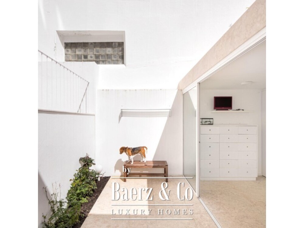 3-Bedroom plus study apartment , with Private Outdoor Space, in Campo Pequeno image