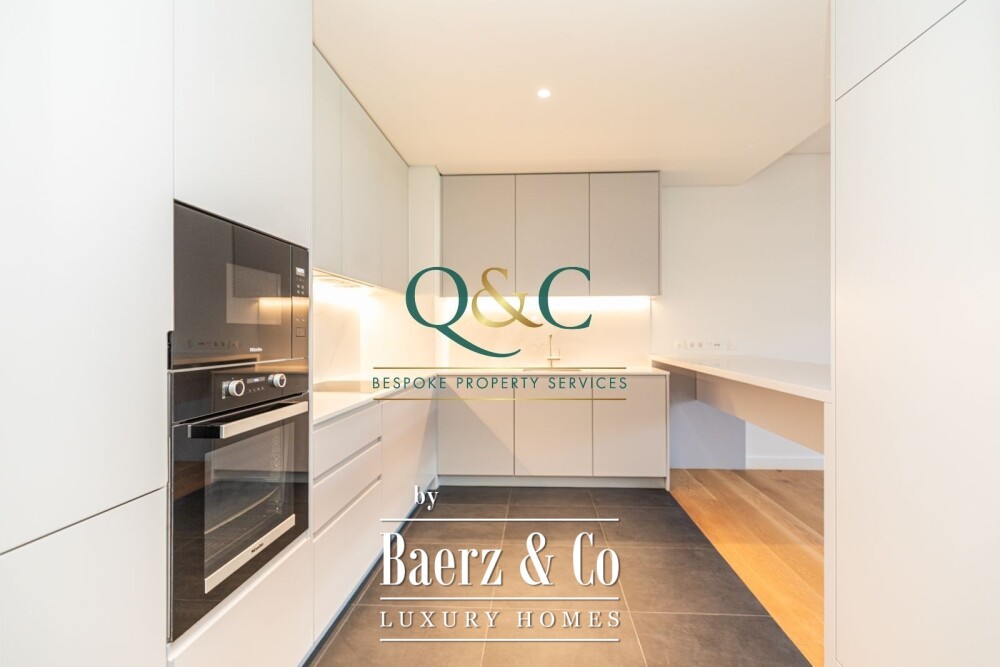Beautiful luxury home in Quarteira, Centro image