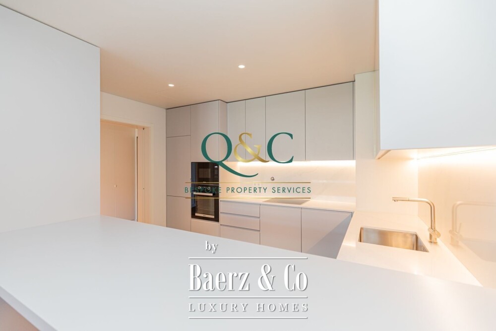 Beautiful luxury home in Quarteira, Centro image