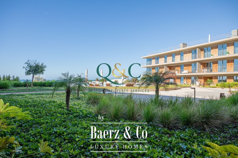 Beautiful luxury home in Quarteira, Centro image