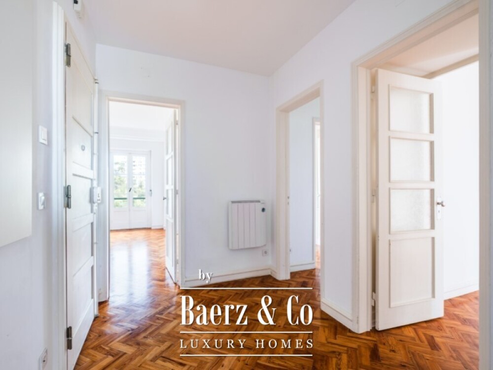 3 bedroom flat, with natural light and unobstructed views in Amoreiras image