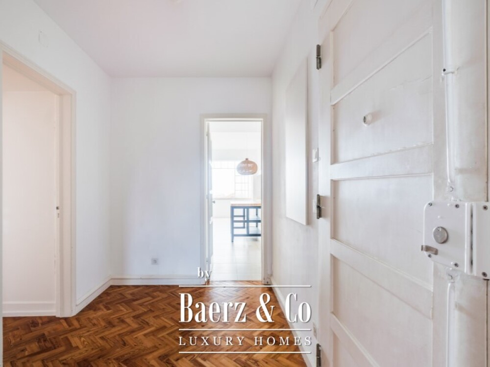 3 bedroom flat, with natural light and unobstructed views in Amoreiras image